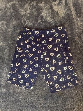 Shosho Kids Navy Heart Print High-Waisted Biker Shorts - Size 7/8